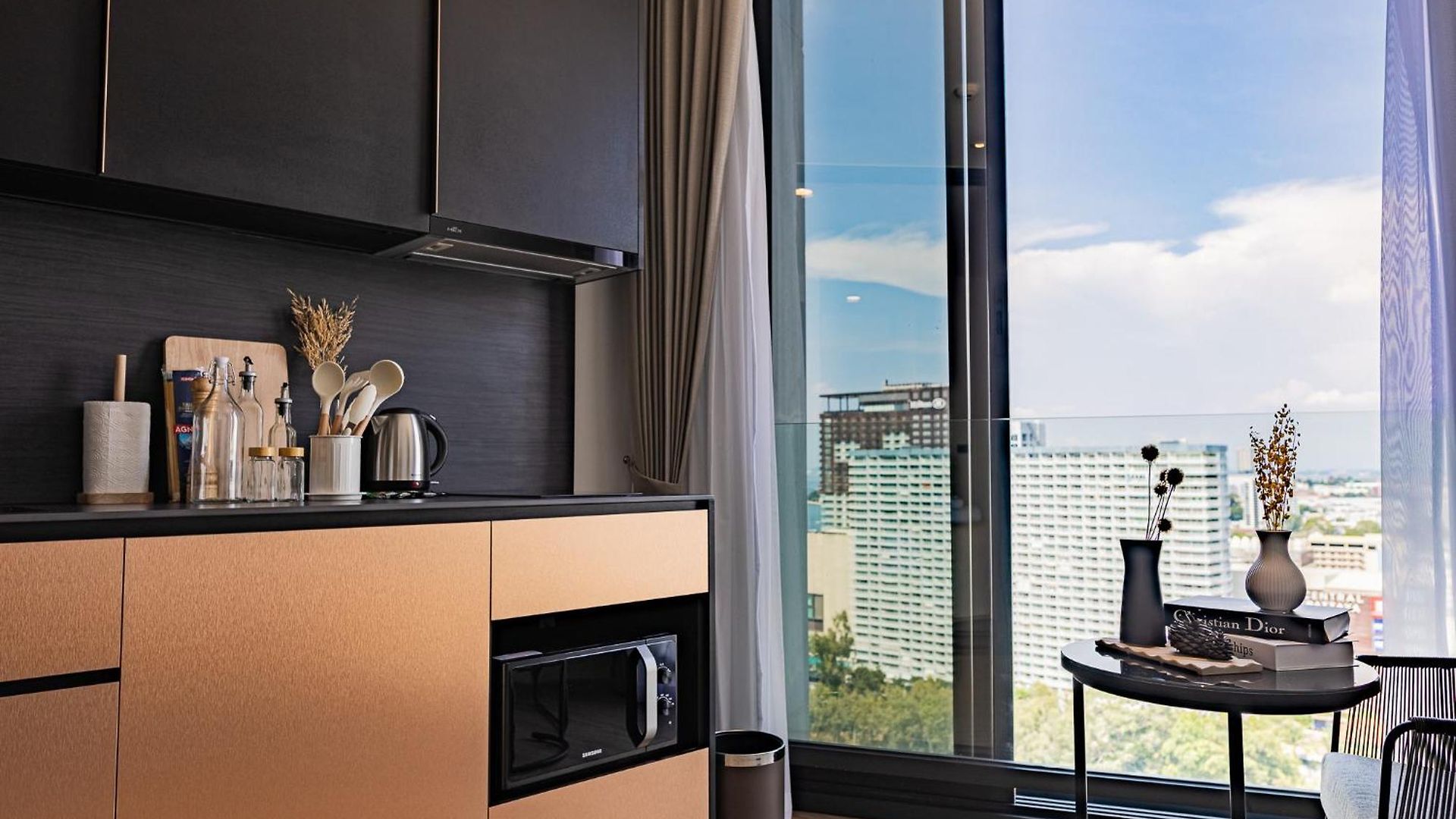 Luxury Edge Pattaya
