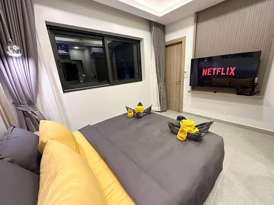 Super Luxury 3 Bedroom Private Pool With Jacuzzi, Near 711, 10 Minutes To Walking Street And - Mt 7
