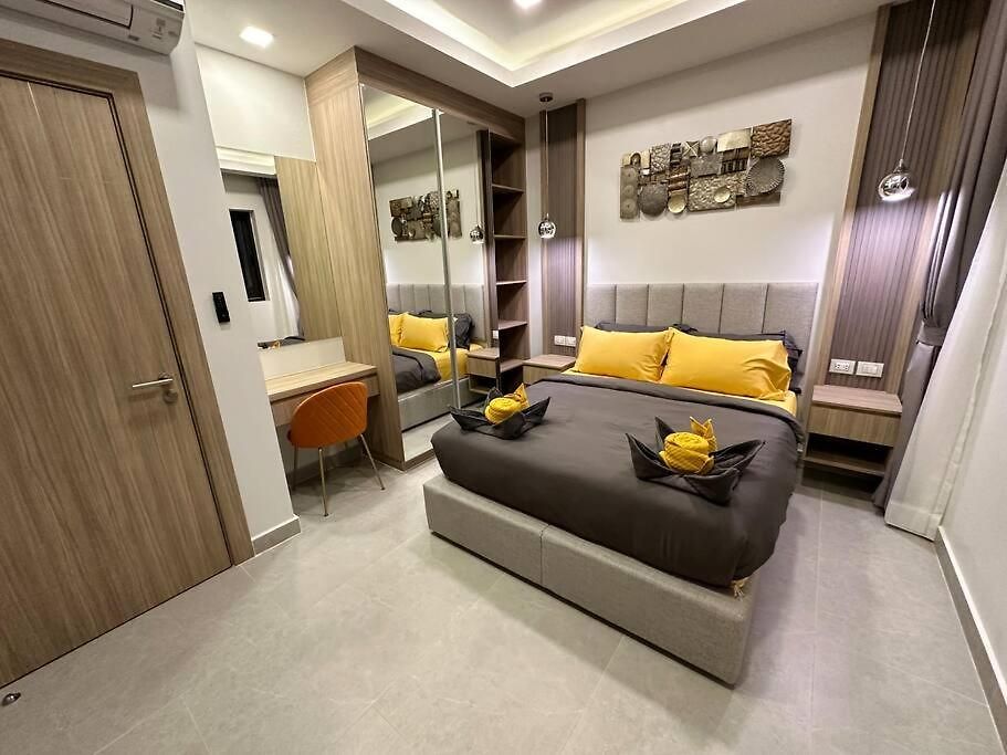 Super Luxury 3 Bedroom Private Pool With Jacuzzi, Near 711, 10 Minutes To Walking Street And - Mt 7 วิลล่า