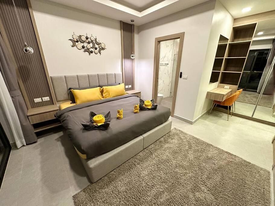 Super Luxury 3 Bedroom Private Pool With Jacuzzi, Near 711, 10 Minutes To Walking Street And - Mt 7 วิลล่า *