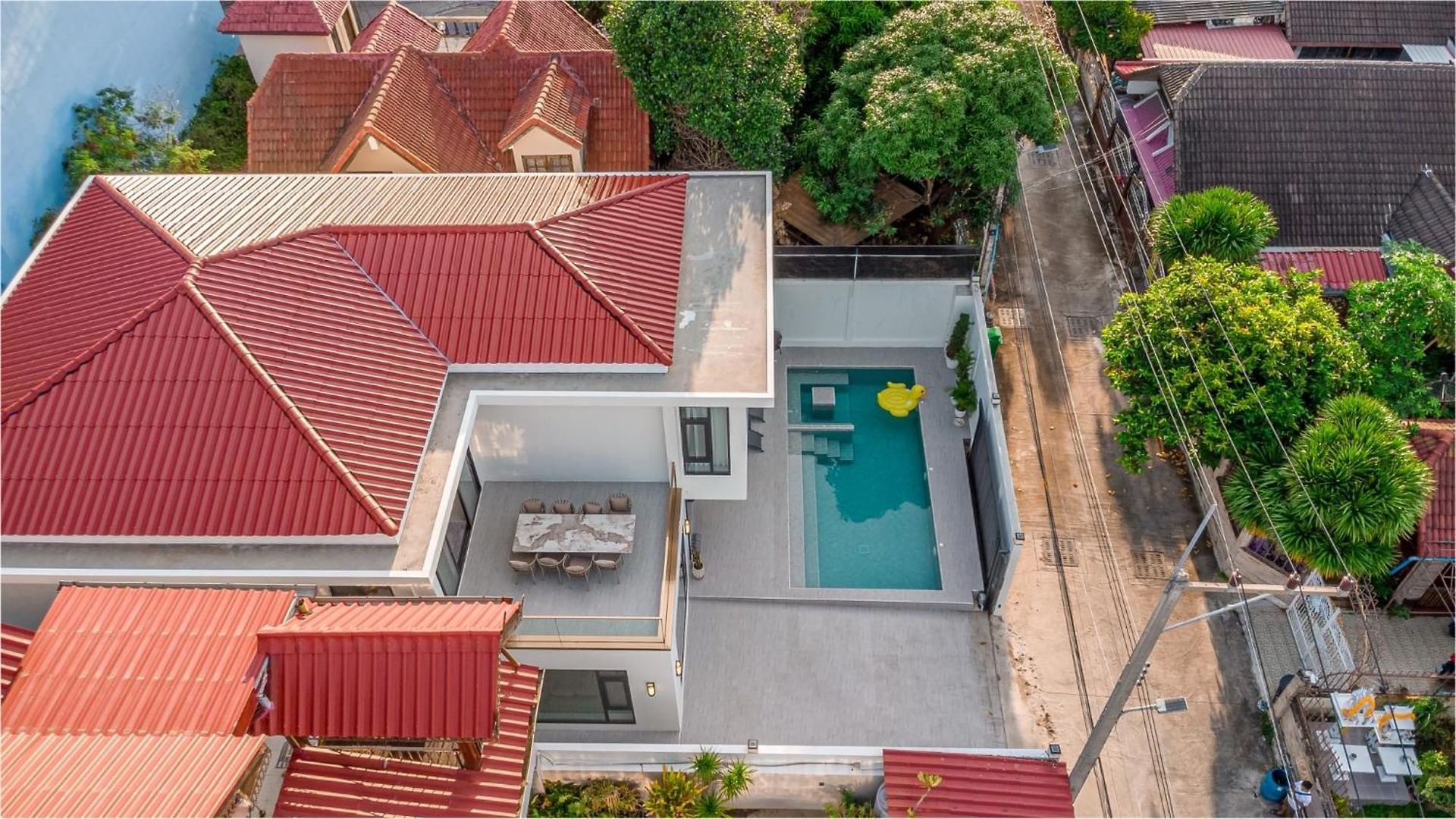 T M L-urban Modern Pool -4 Bedrooms & 5 Bathrooms - Private Ktv - Prime Location -family & Group Villa *