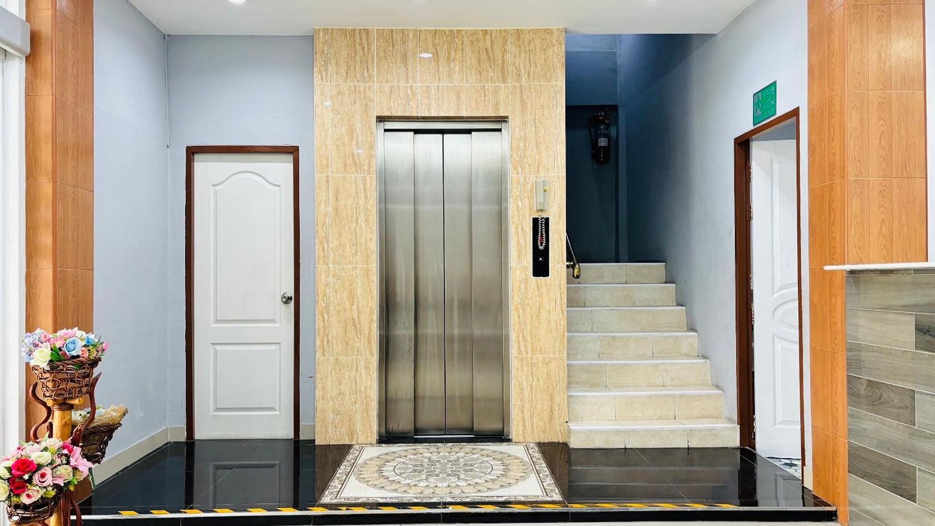 โรงแรม Royal Star 3*