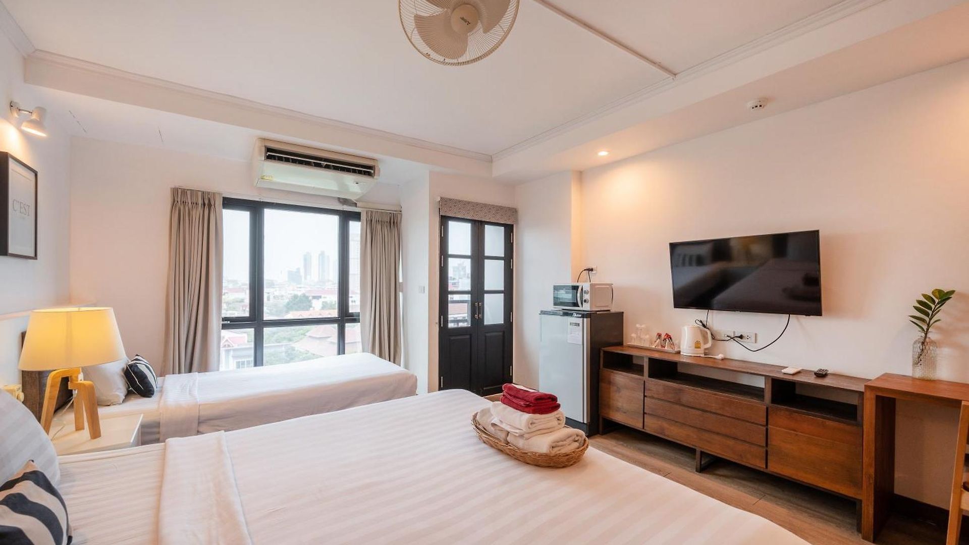 The Corner โรงแรม Pattaya