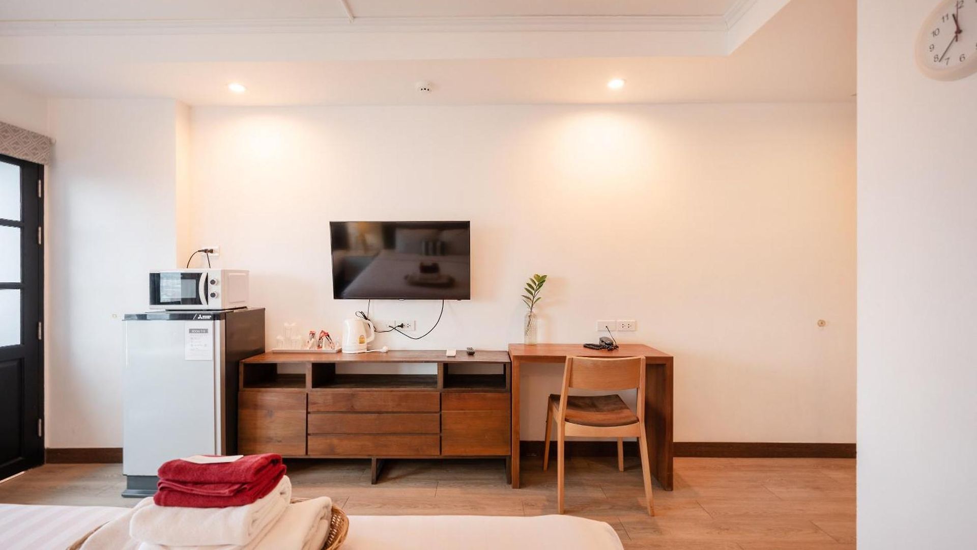 โรงแรม The Corner 3*