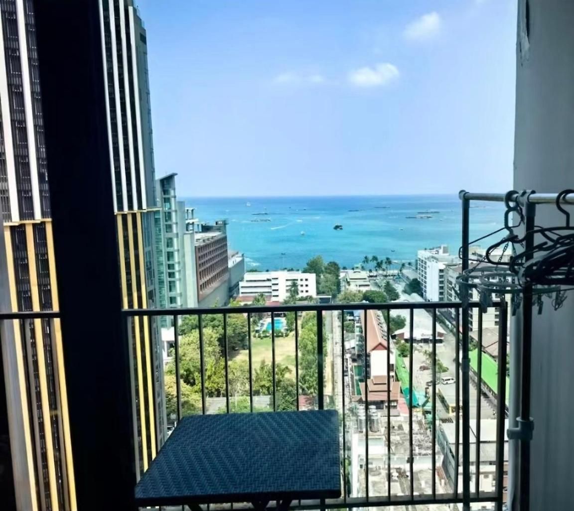อพาร์ทเม้น The Base Near Festival Pattaya