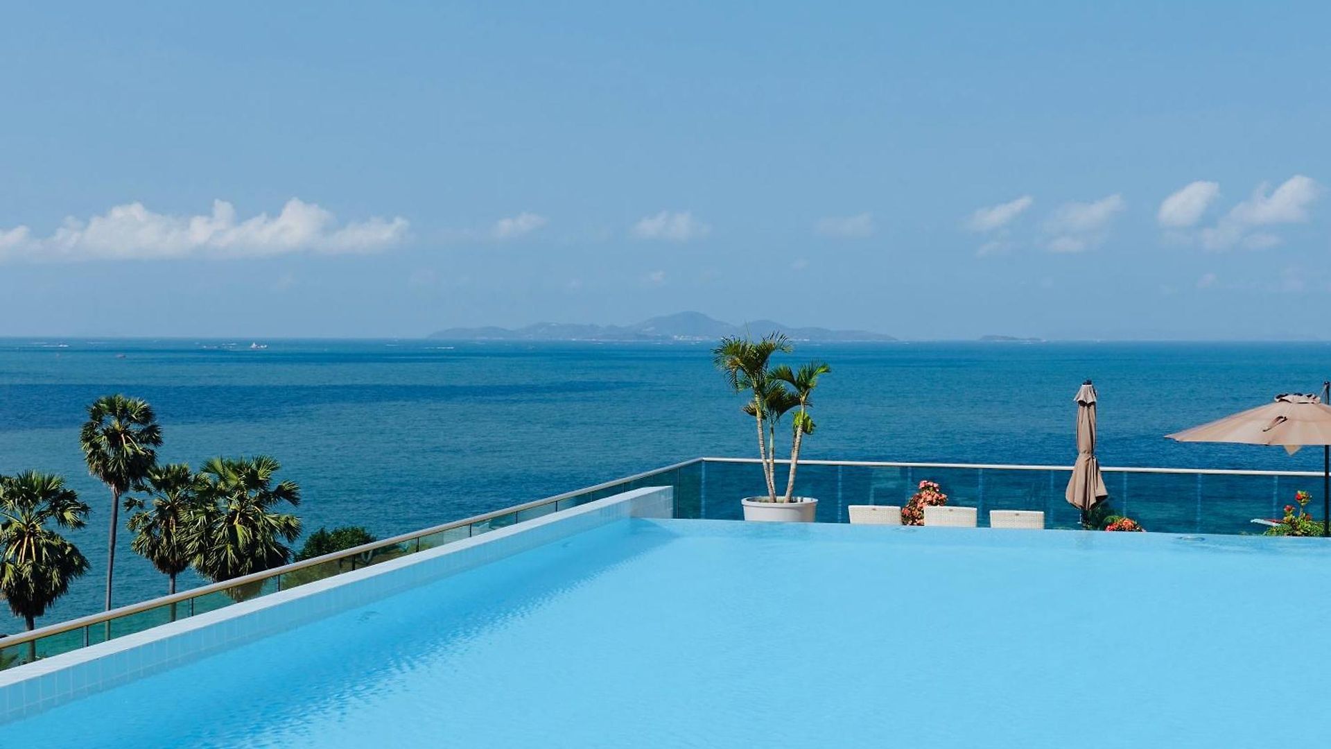 อพาร์ตโฮเทล Laguna Heights Long Pattaya