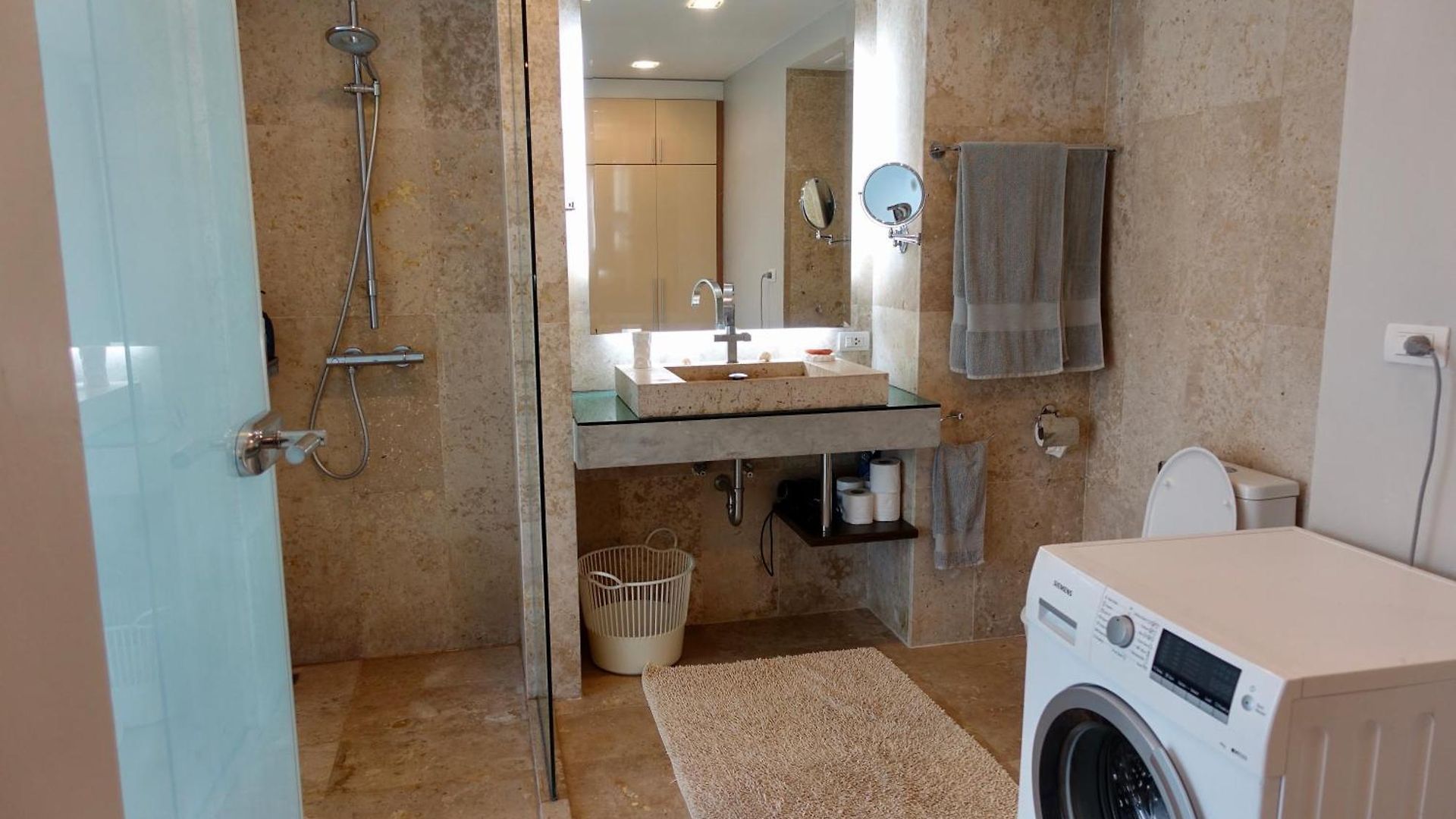 Laguna Heights Long อพาร์ตโฮเทล Pattaya