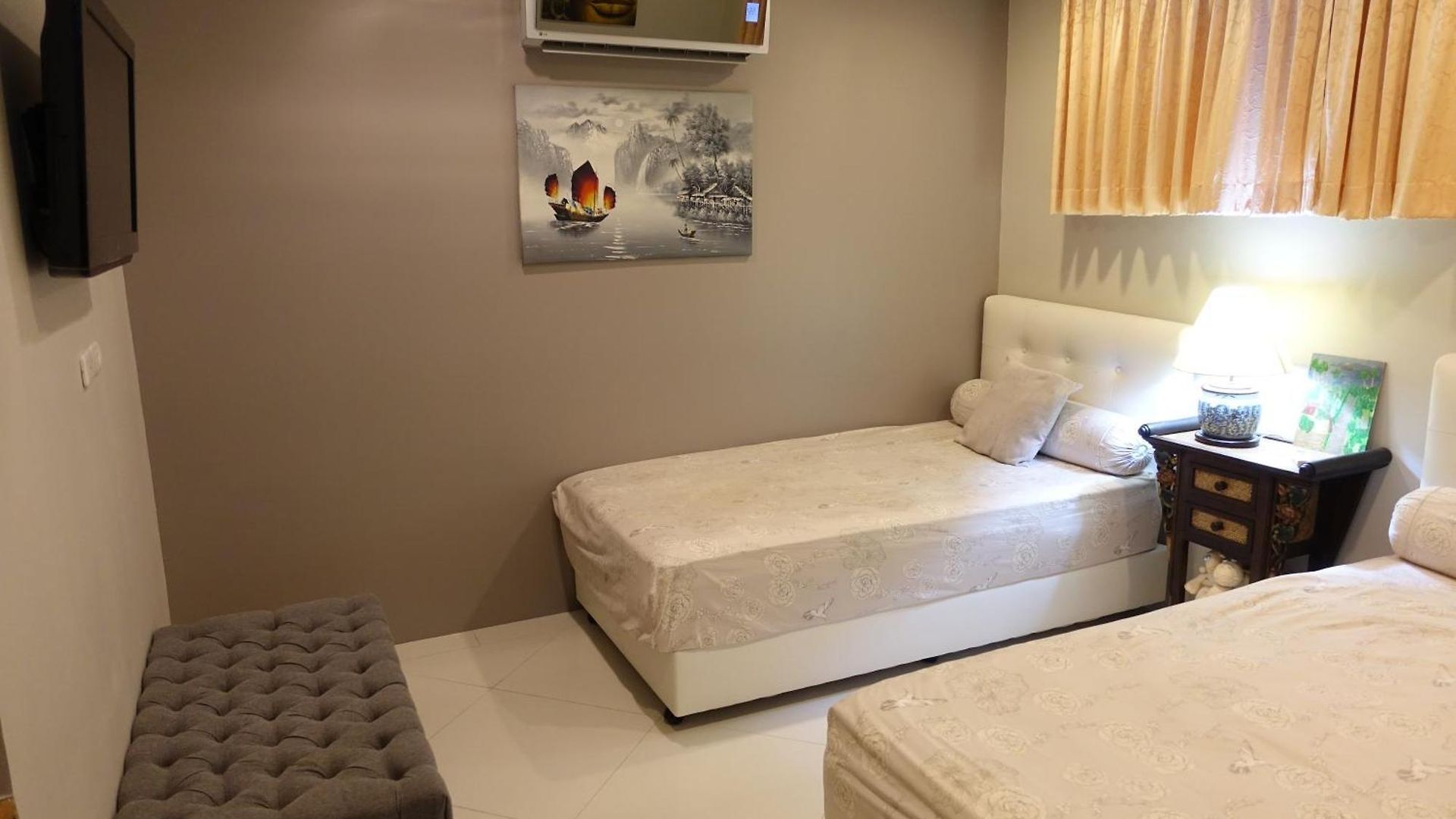 Laguna Heights Long อพาร์ตโฮเทล