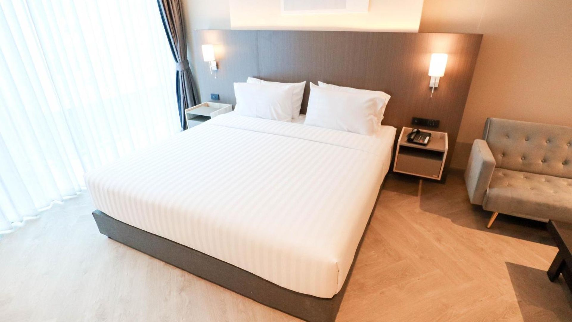 โรงแรม The One Cozy Living