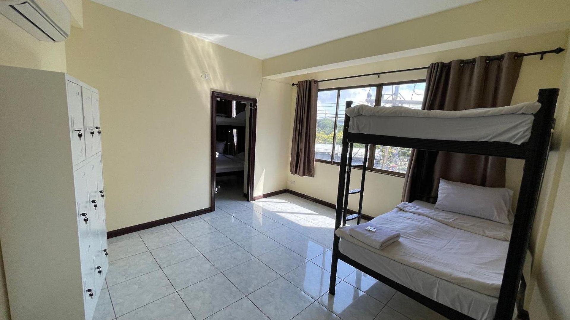 Maland House - Soi 14 Saisong Road โรงแรม *