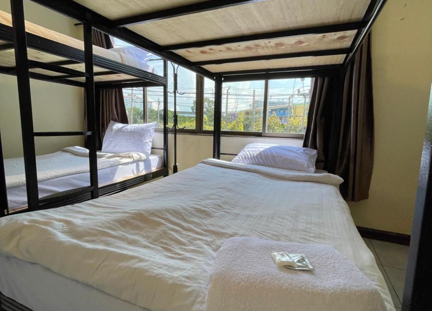 Maland House - Soi 14 Saisong Road โรงแรม