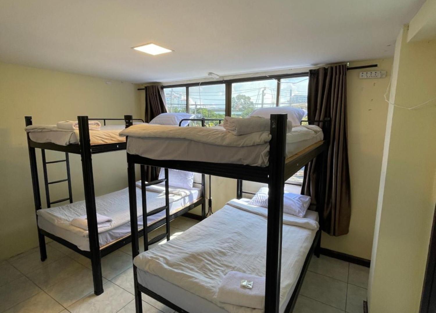 Maland House - Soi 14 Saisong Road โรงแรม *