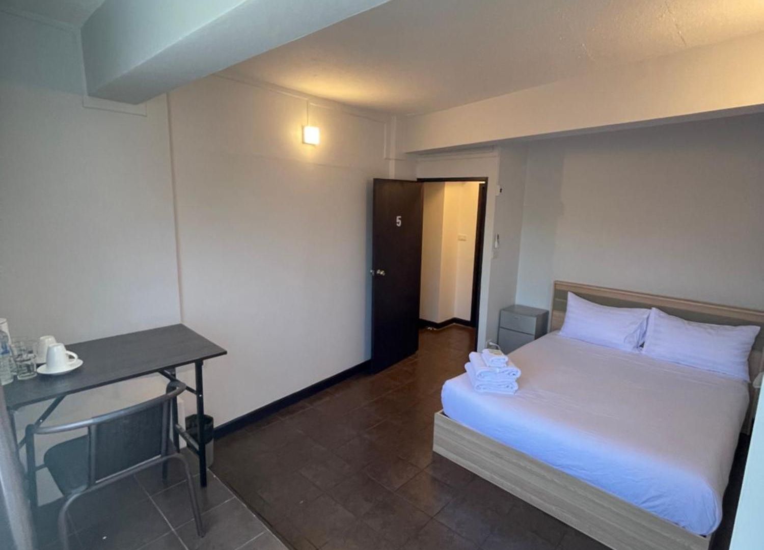 Maland House - Soi 14 Saisong Road *