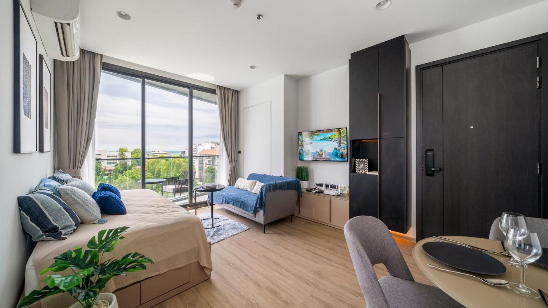 Vacaystation Edge 4* Pattaya