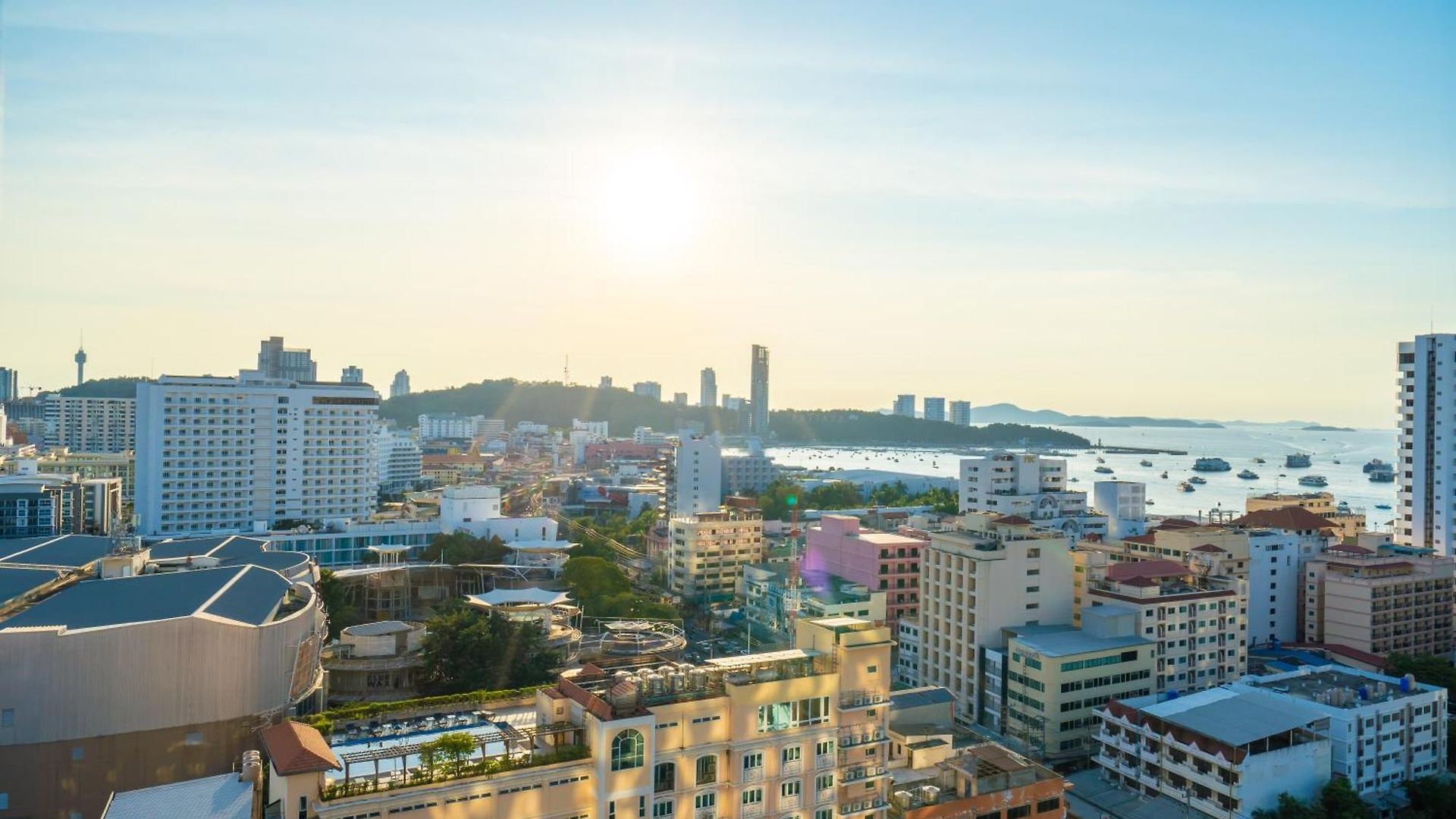 โรงแรม Vacaystation Edge Pattaya
