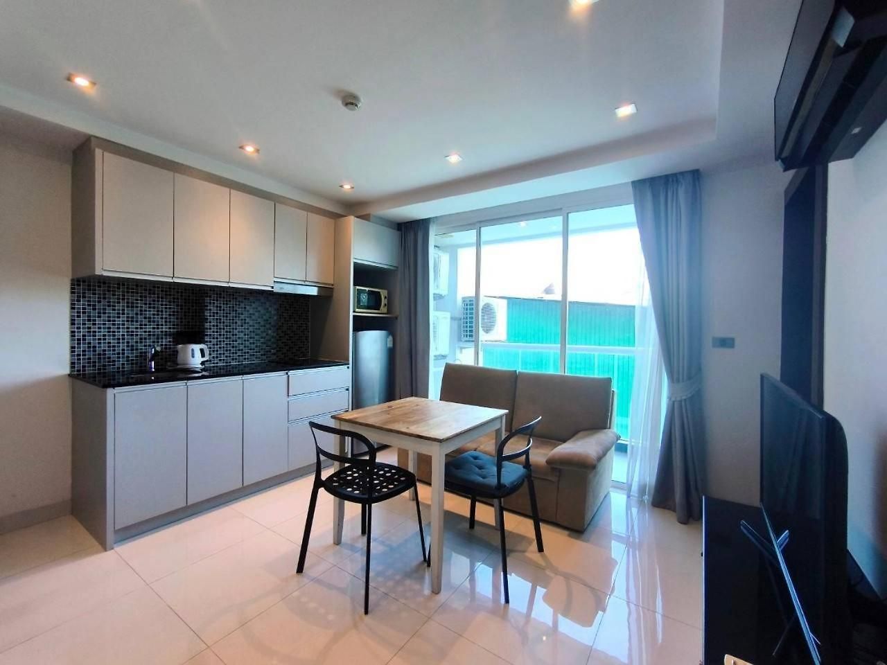 อพาร์ทเม้น Serenity Wongamat 410