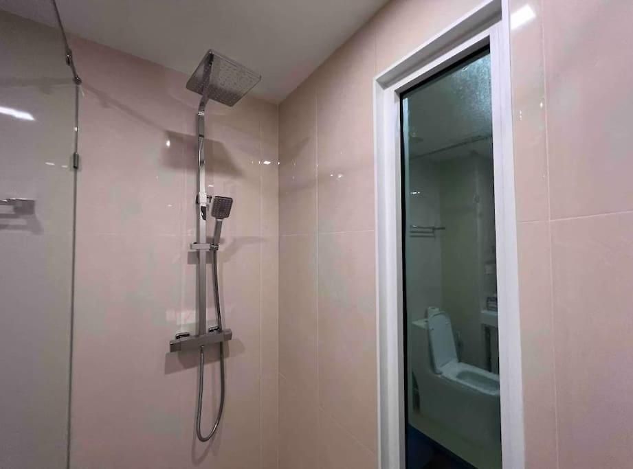 อพาร์ทเม้น Free Power&wifi,work Remotely, Kitchen,deal 4*