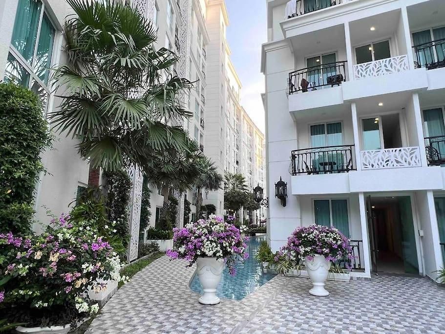 อพาร์ทเม้น Free Power&wifi,work Remotely, Kitchen,deal Pattaya