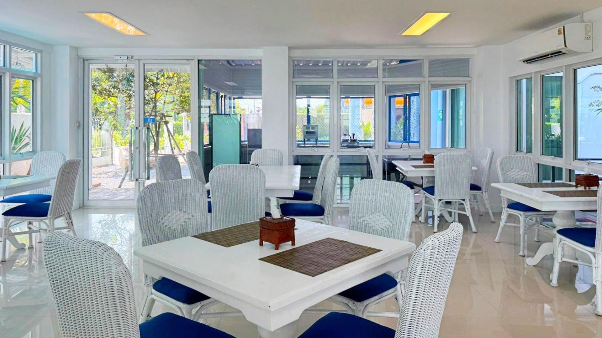 โรงแรม Baan By Sabai Near By God