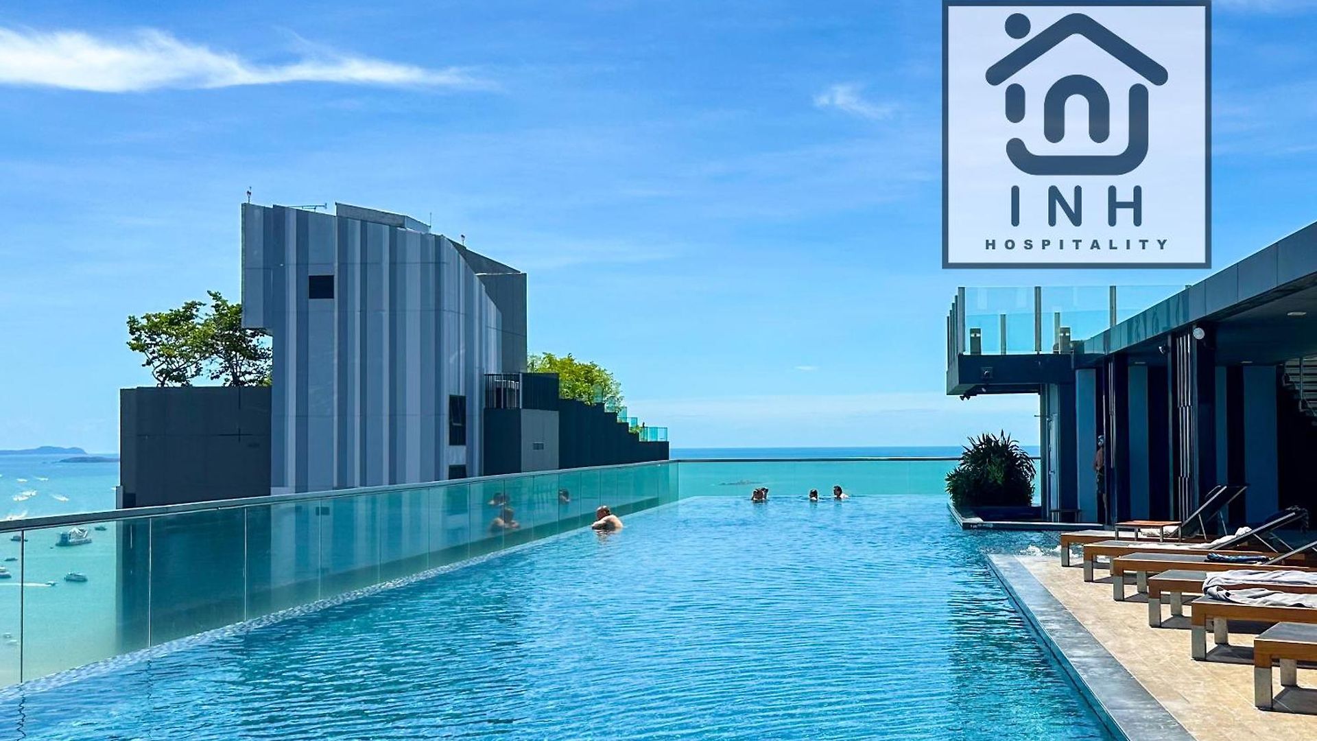 อพาร์ตโฮเทล The Base Exclusive By Inh Global