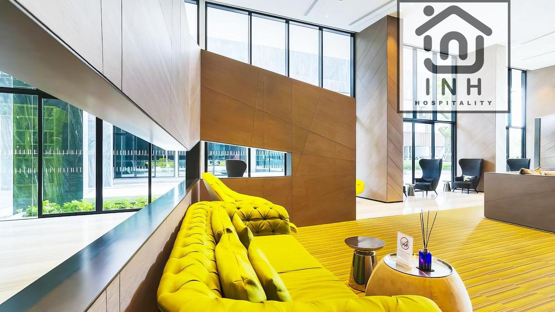 อพาร์ตโฮเทล The Base Exclusive By Inh Global *