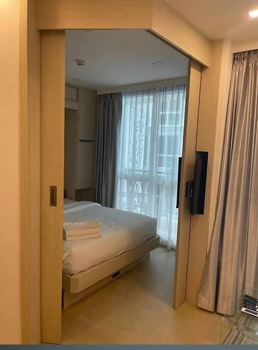 1bed Luxury With Pool & Gym Access Near Walking Street อพาร์ทเม้น Pattaya