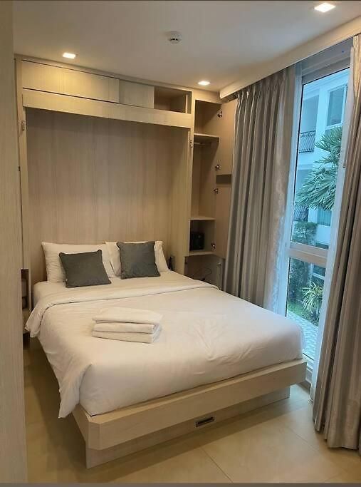 อพาร์ทเม้น 1bed Luxury With Pool & Gym Access Near Walking Street *