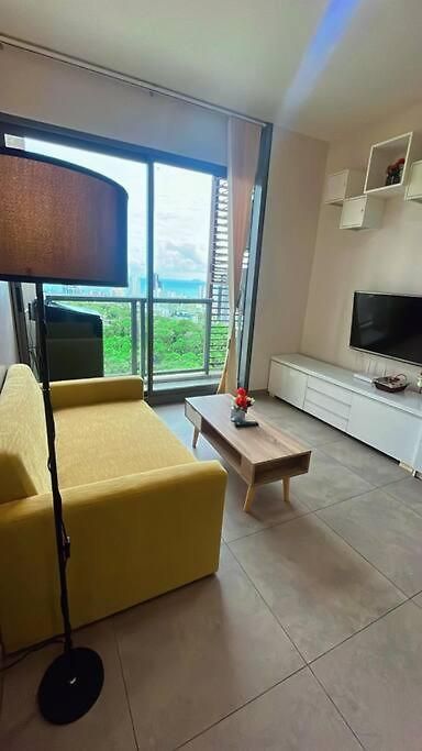 อพาร์ทเม้น Sea View High Floor 2 Bed Room-excellent Location *