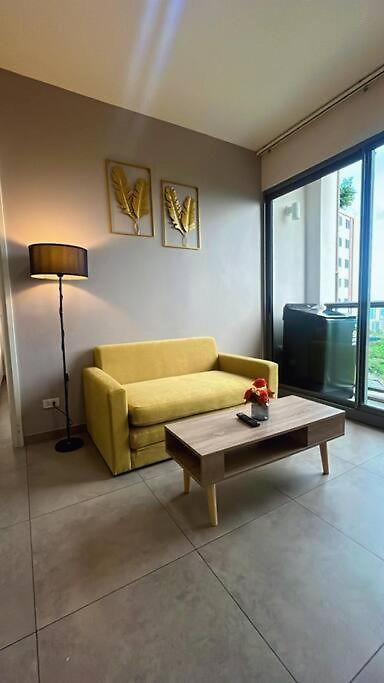 อพาร์ทเม้น Sea View High Floor 2 Bed Room-excellent Location