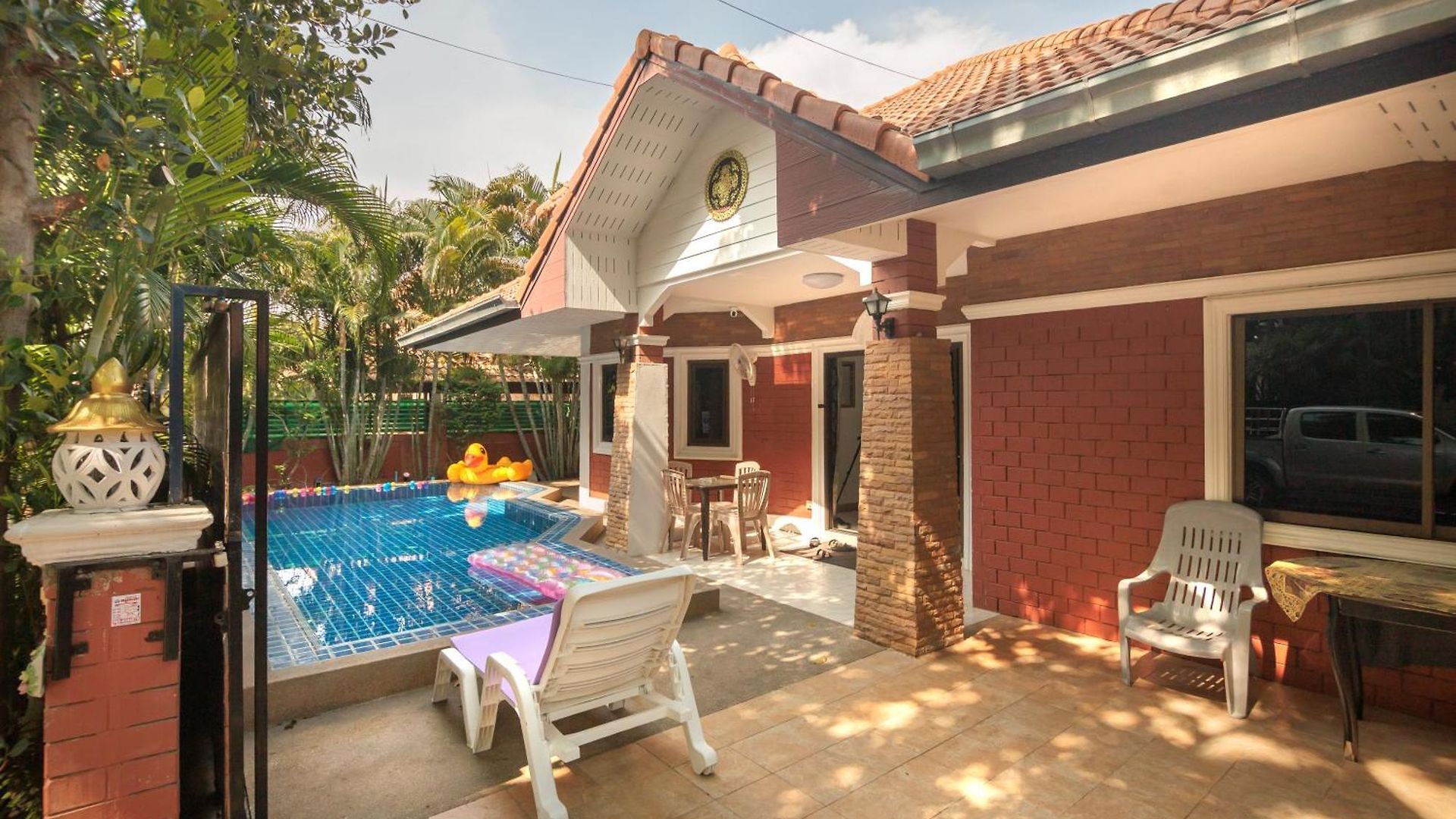 Garden Near Walking Street And Beaches *
