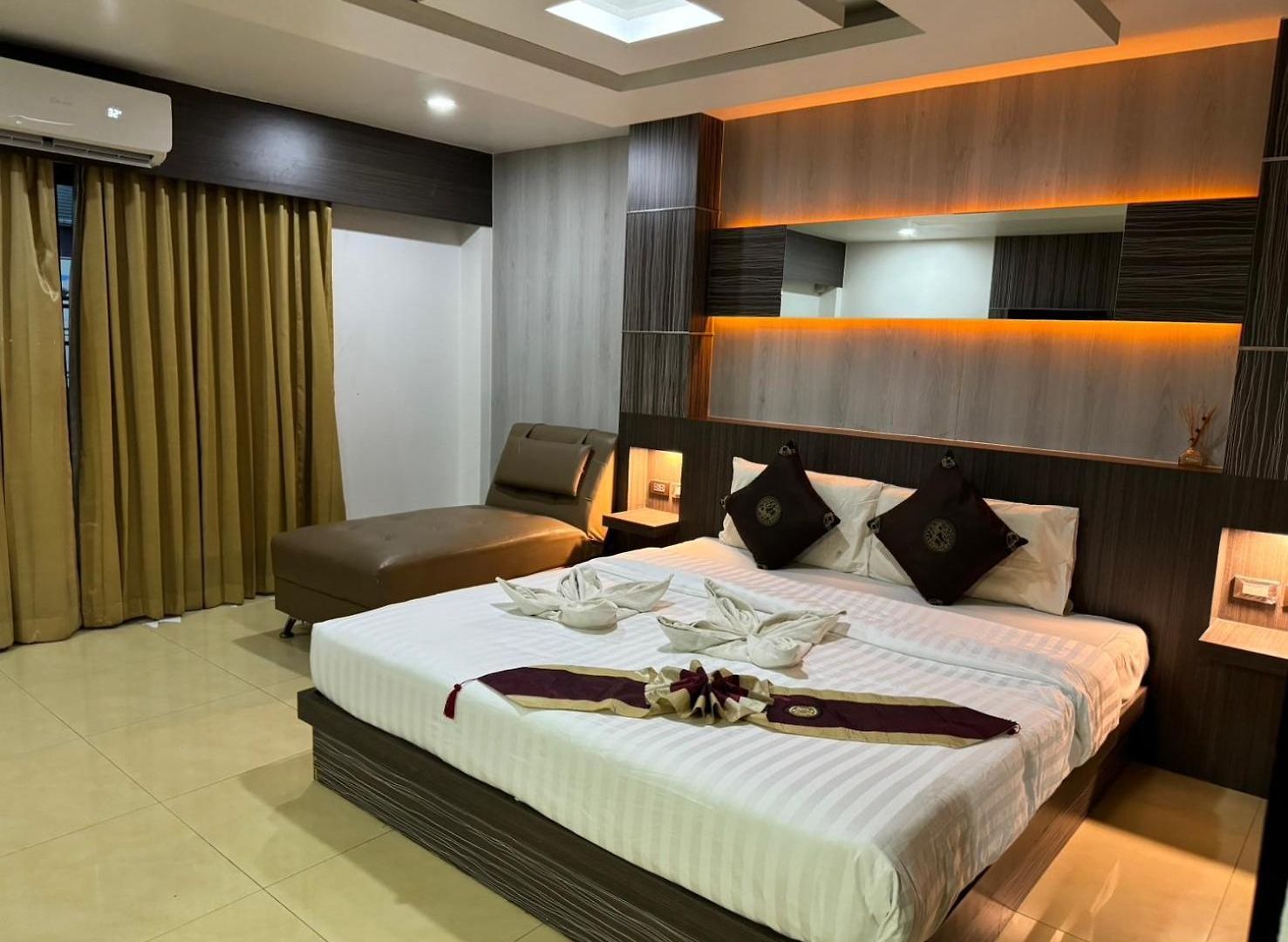โรงแรม Mr.mac's Place 2*