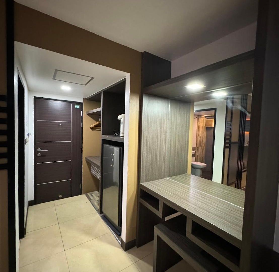 Mr.mac's Place โรงแรม Pattaya