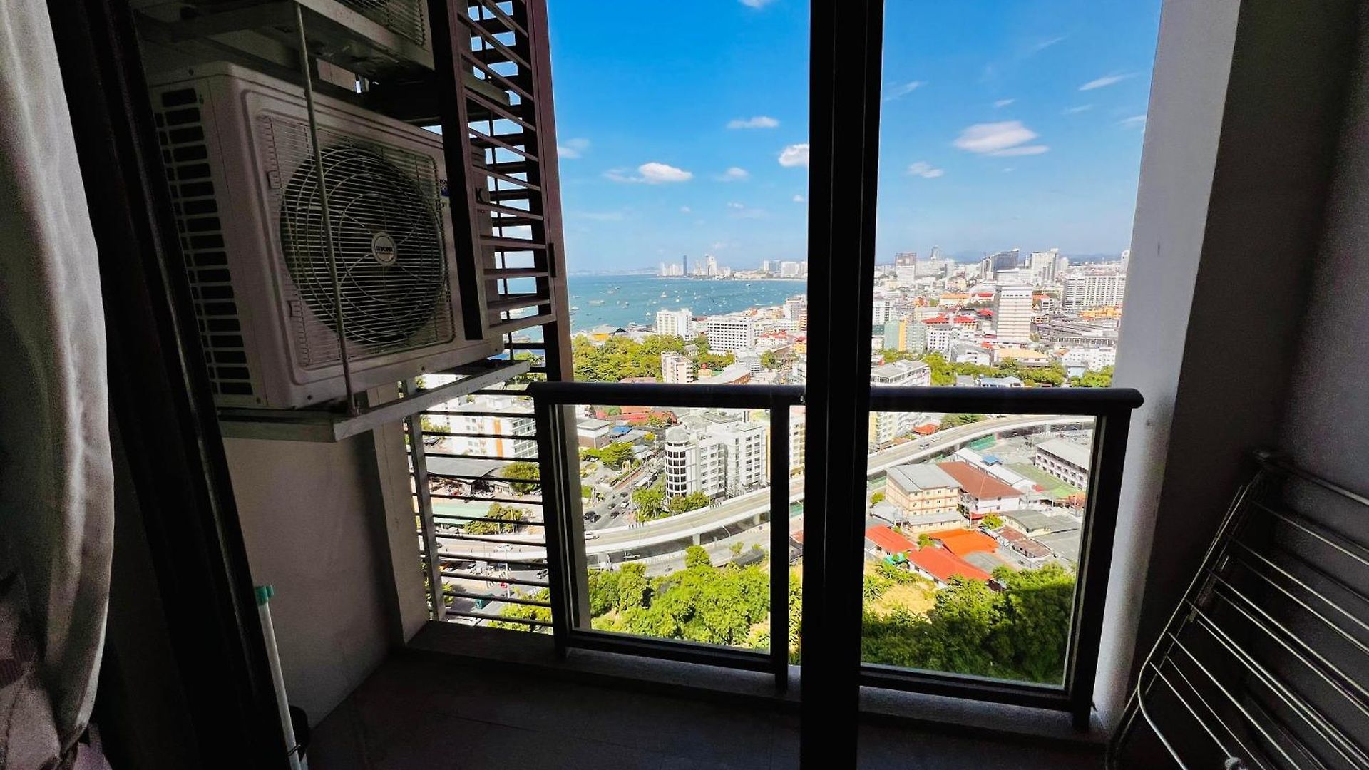 อพาร์ทเม้น Unixx Sea View Mung