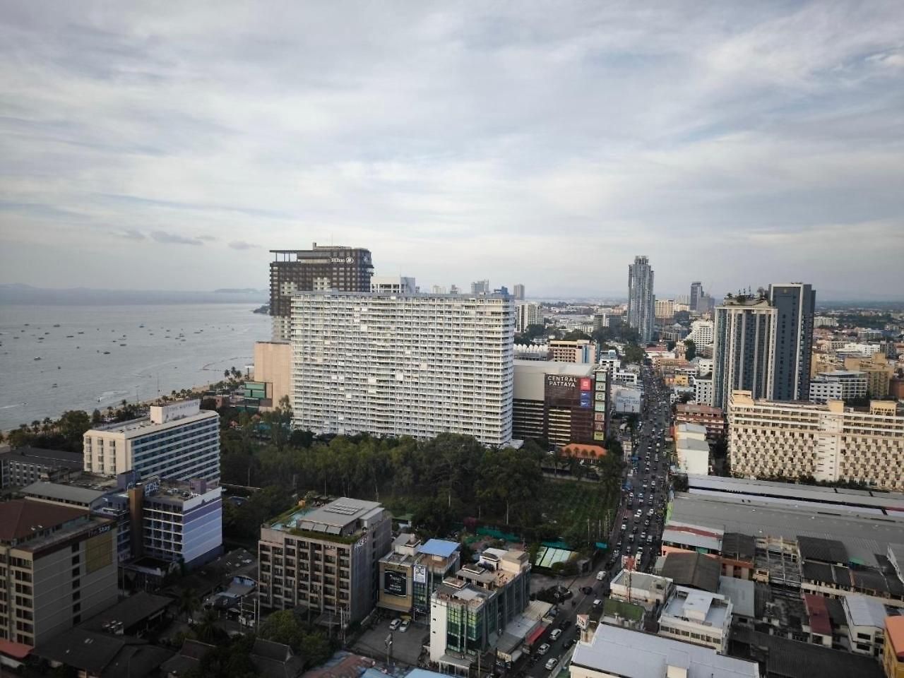 Edge Sea View อพาร์ทเม้น *
