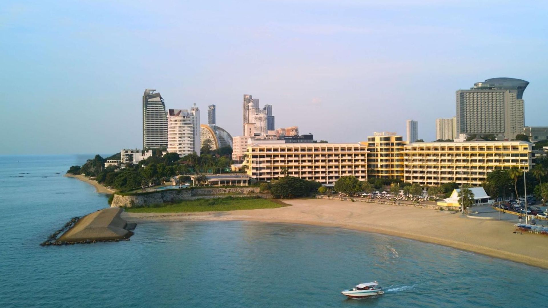 Dusit Thani รีสอร์ท 5*