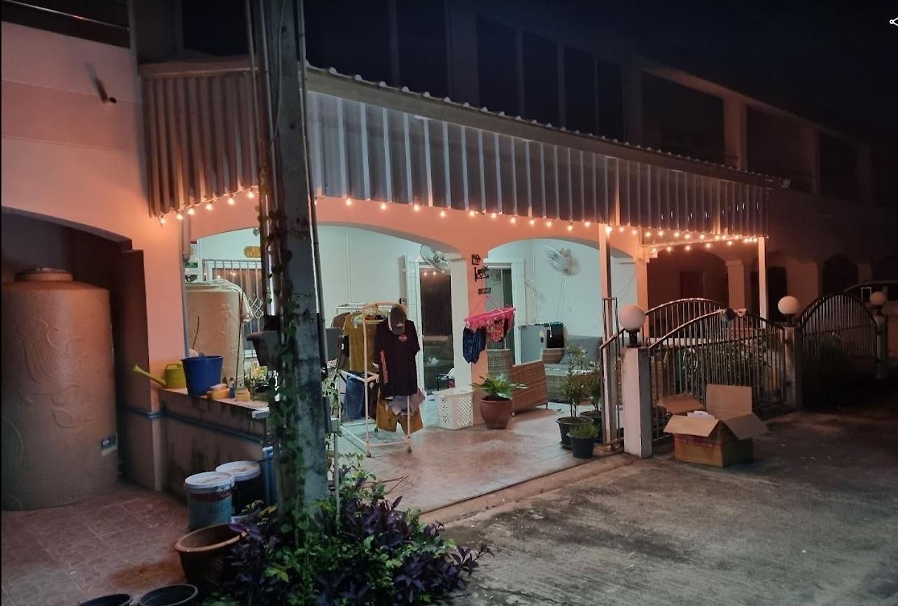 3 Bedroom Renovated House With In - And Outdoor Jacuzzi วันหยุดที่บ้าน Pattaya