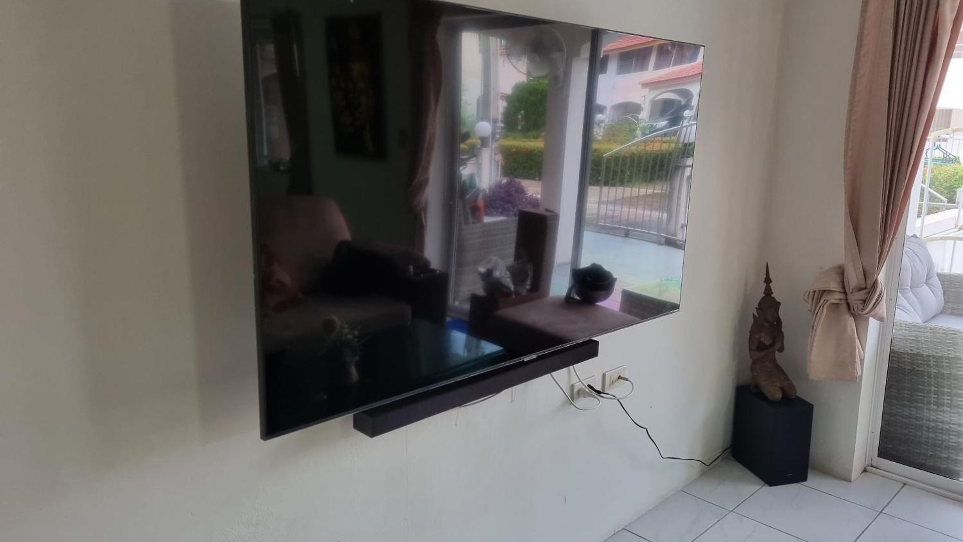 วันหยุดที่บ้าน 3 Bedroom Renovated House With In - And Outdoor Jacuzzi Pattaya