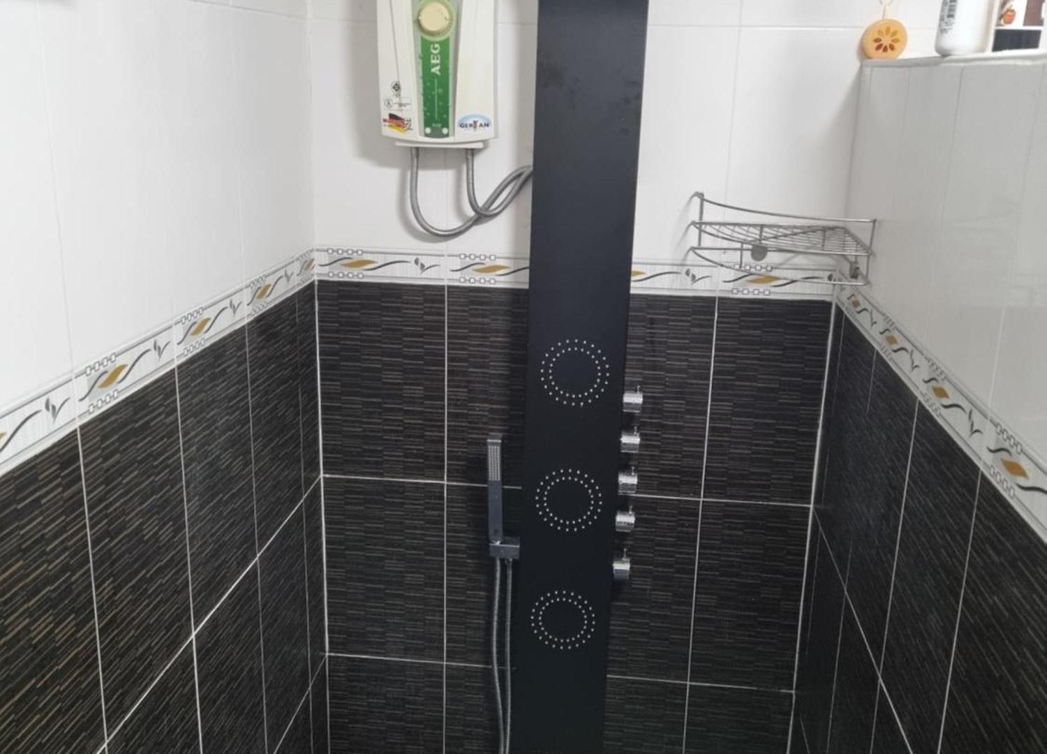 3 Bedroom Renovated House With In - And Outdoor Jacuzzi * Pattaya