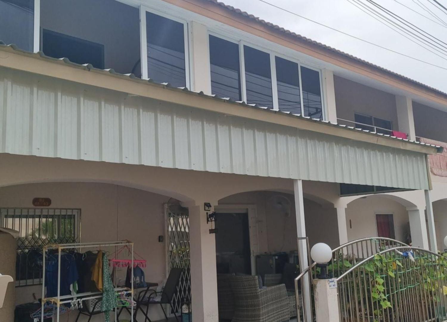 3 Bedroom Renovated House With In - And Outdoor Jacuzzi Pattaya