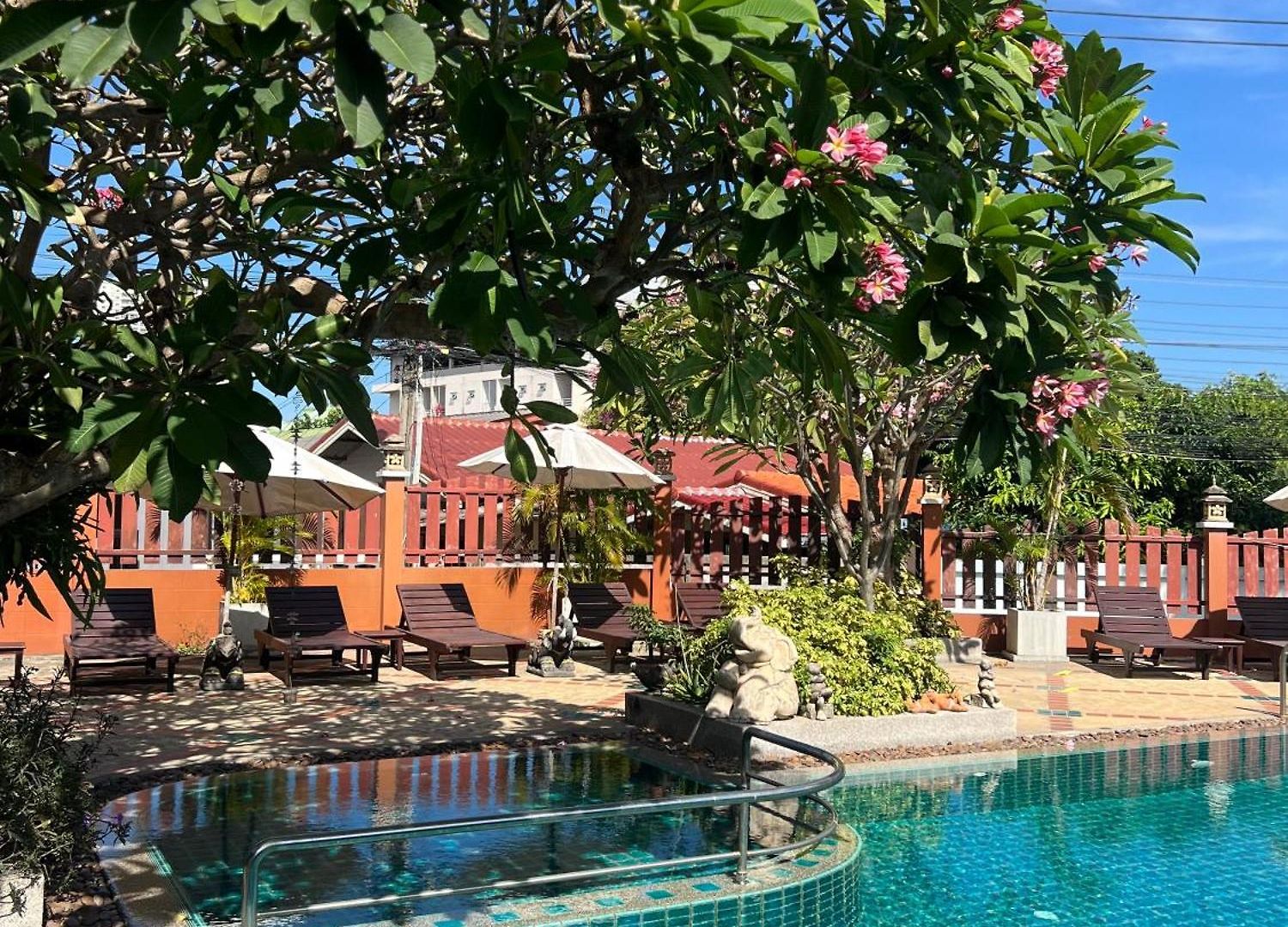 Hotel Pattara Mansion พัทยา