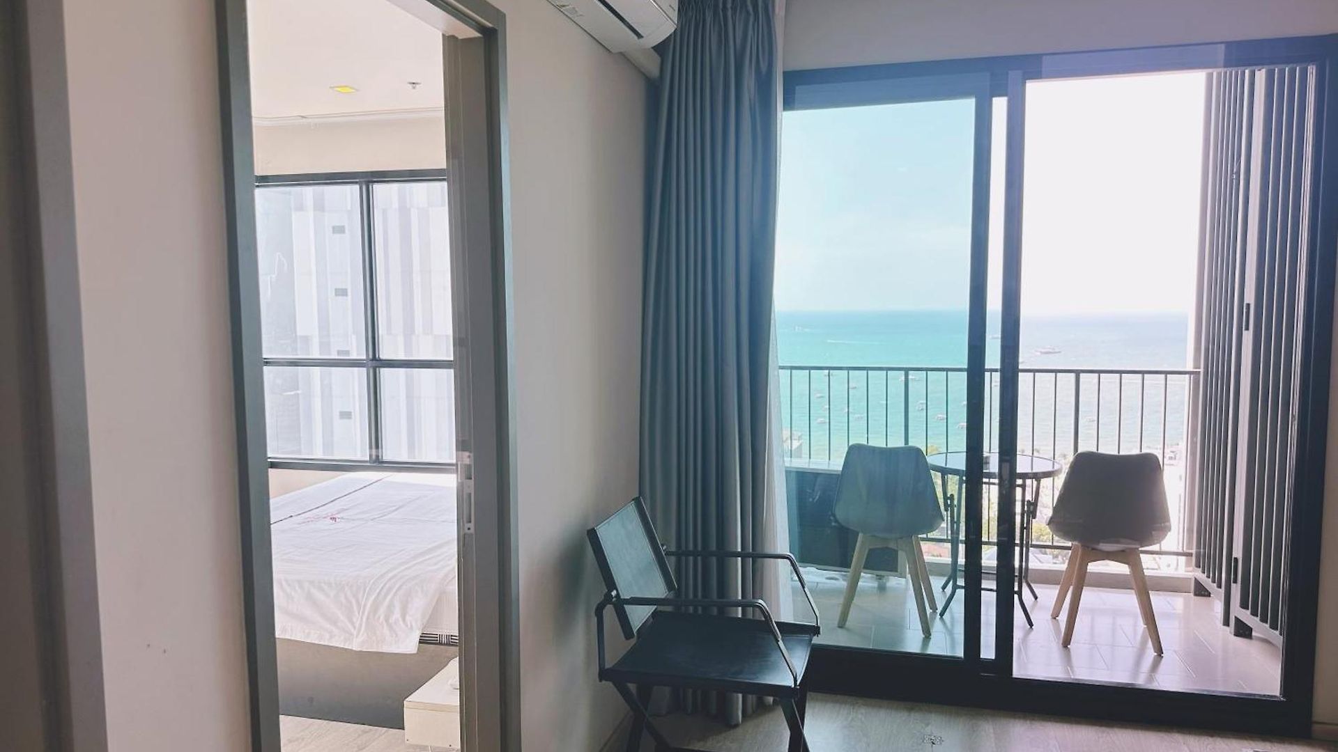 The Base Near Festival * Pattaya