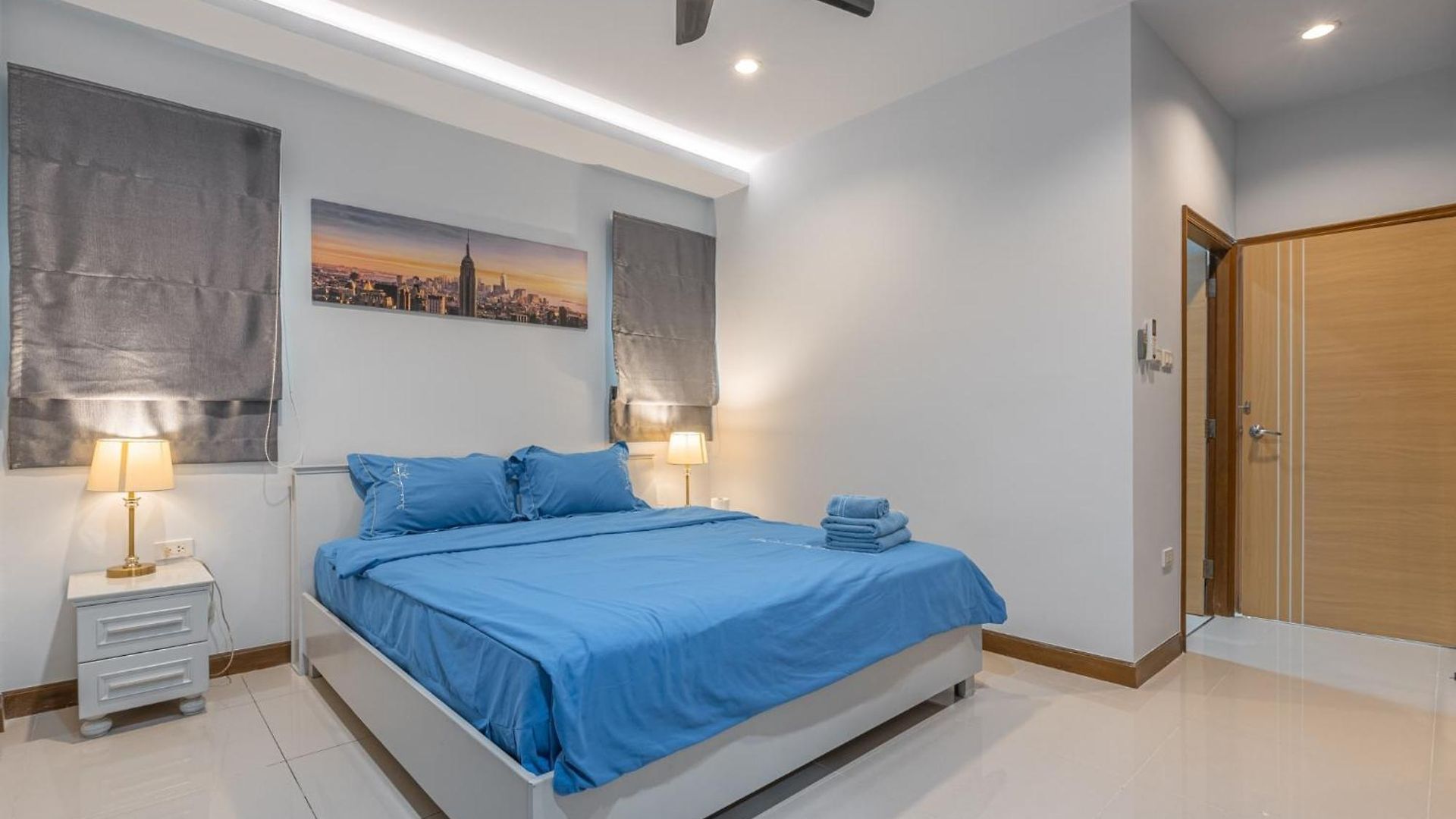 5 Bedrooms Modern Pool Pattaya