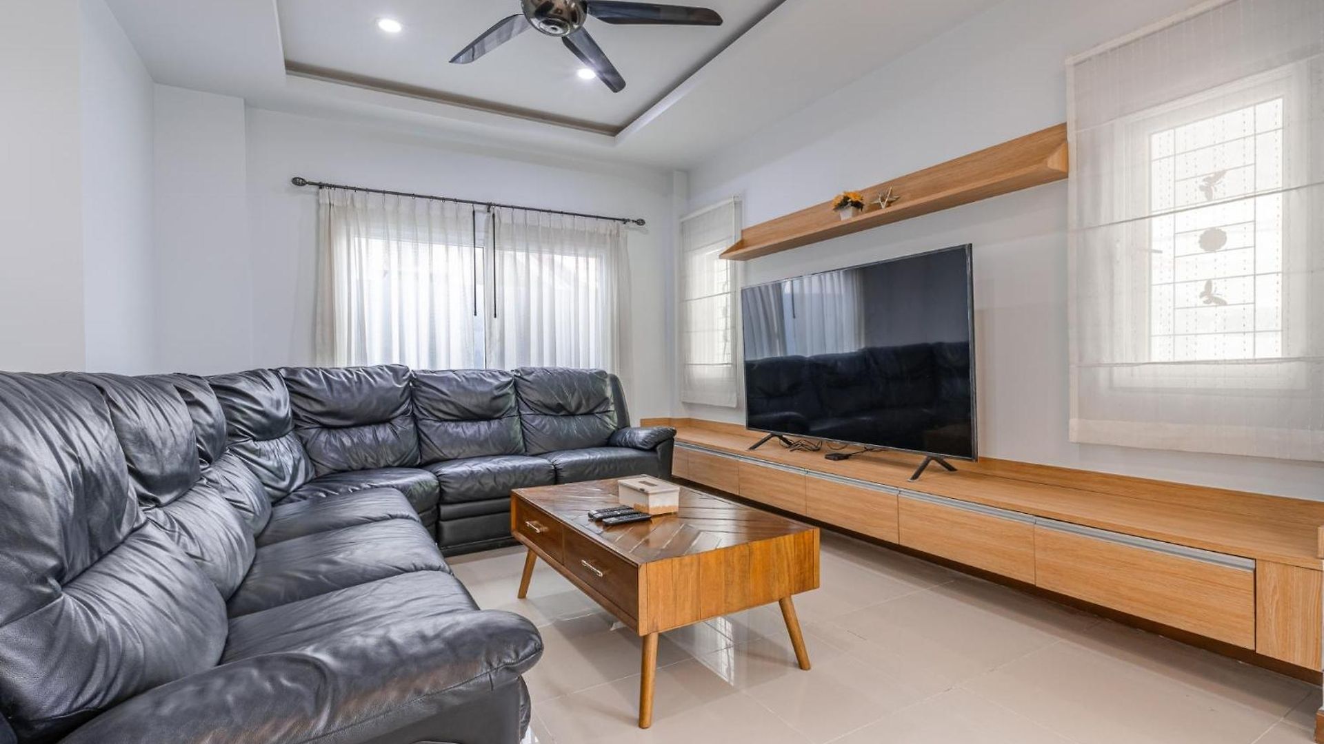 วิลล่า 5 Bedrooms Modern Pool
