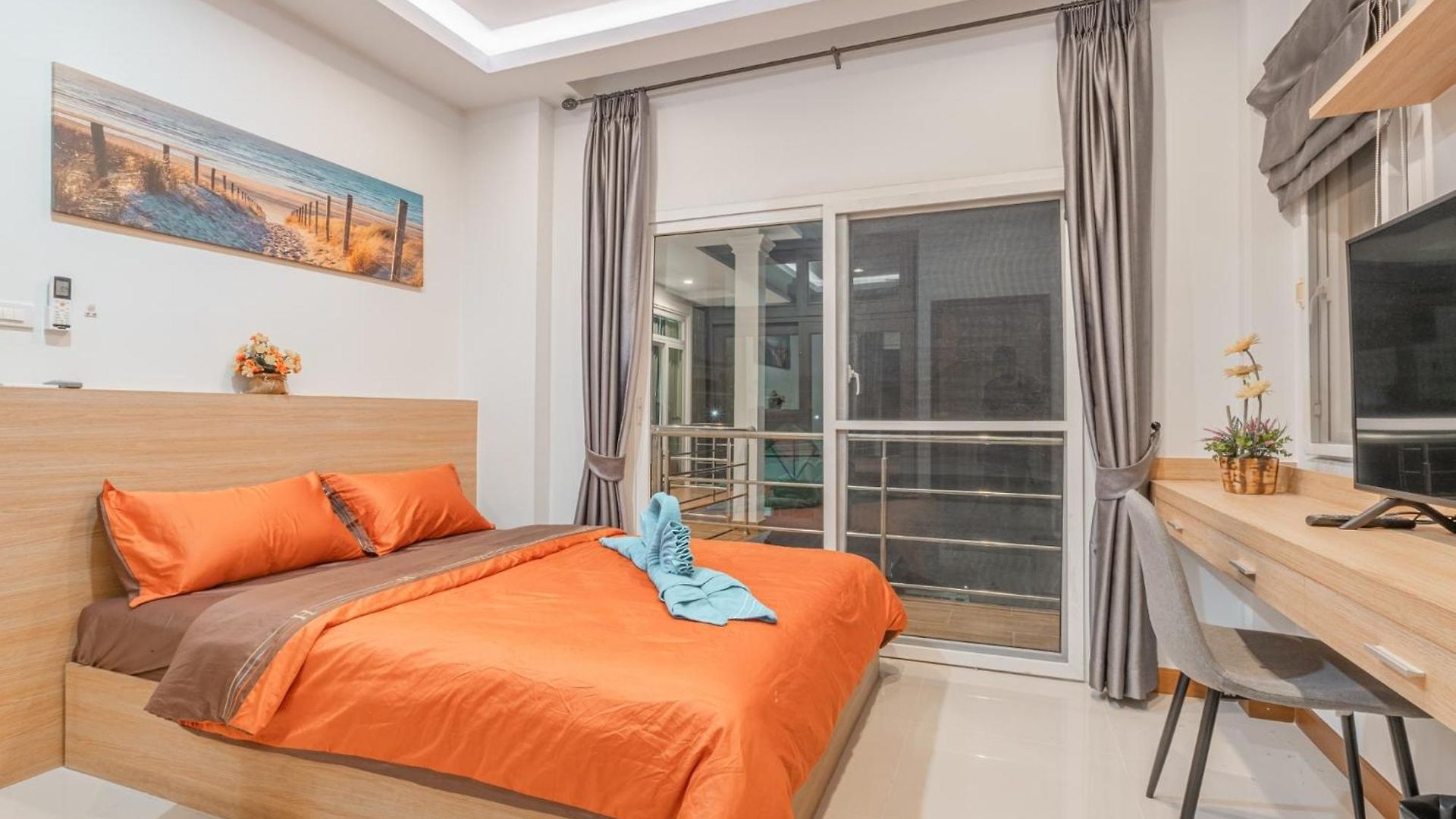 5 Bedrooms Modern Pool * Pattaya