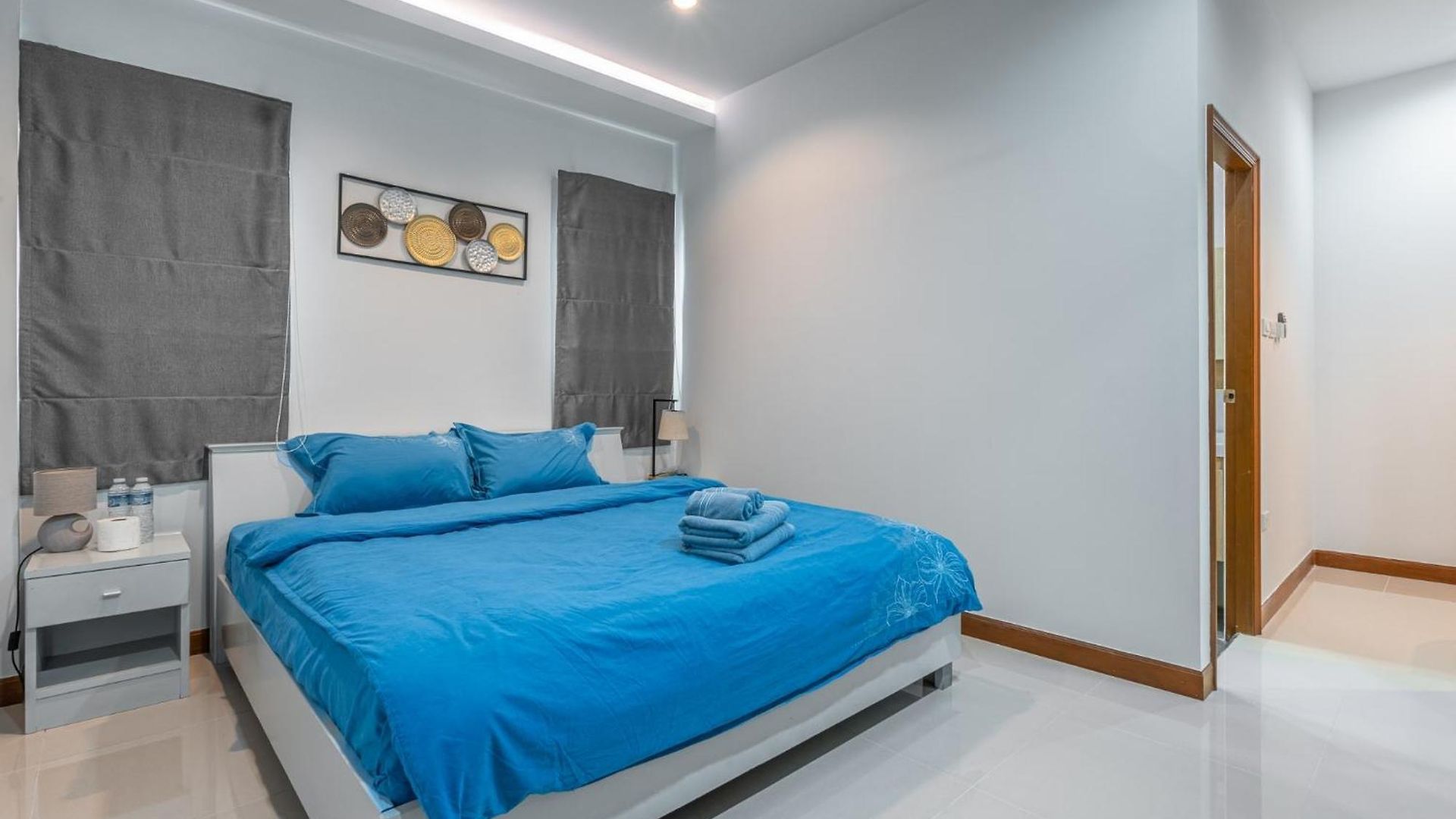 5 Bedrooms Modern Pool วิลล่า