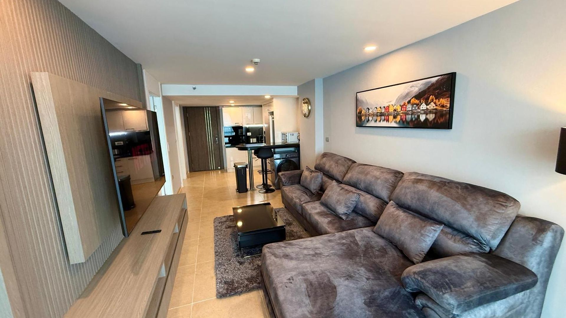 Large Luxury - Centre - Centara Avenue, Pool View - 805 * Pattaya
