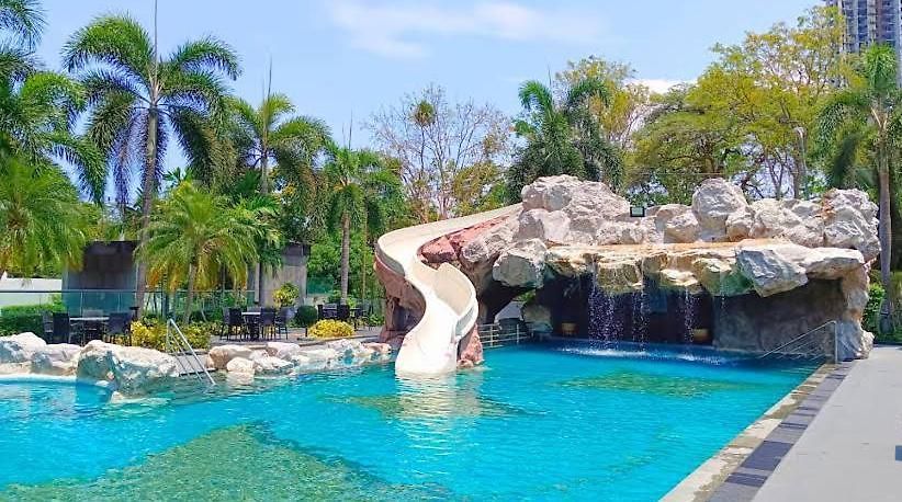 Hill And Super Seaview อพาร์ทเม้น Pattaya