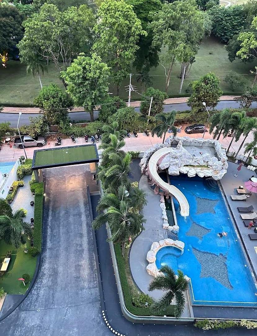 Hill And Super Seaview อพาร์ทเม้น Pattaya