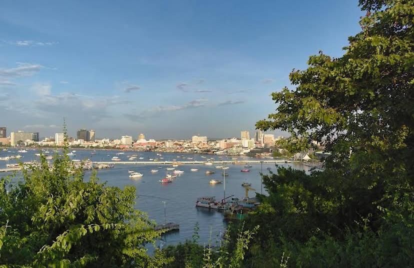 อพาร์ทเม้น Hill And Super Seaview *