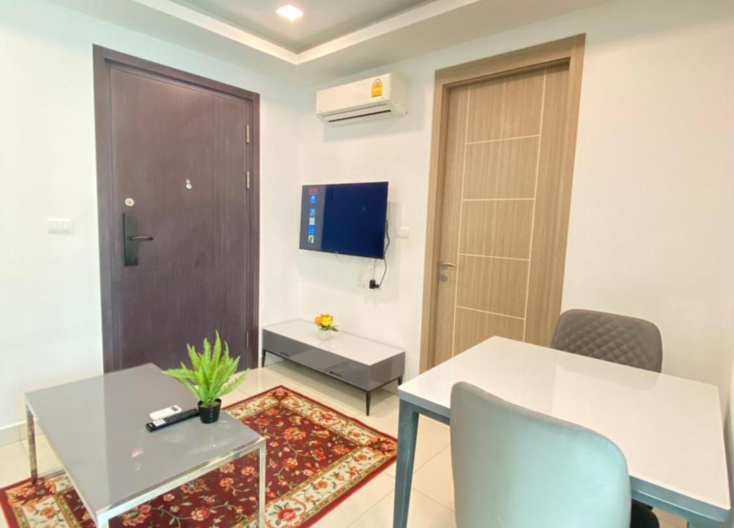 Arcadia Continental Pool View Apartment *